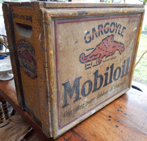 Ancienne boîte en bois décorée double face MOBILOIL