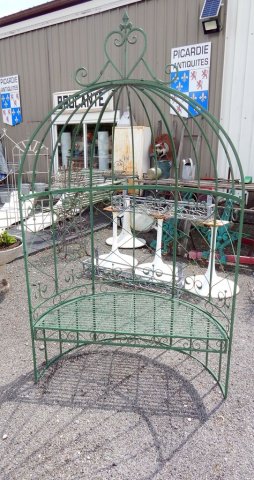Coin de jardin banc métallique